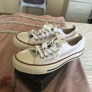 White women converse